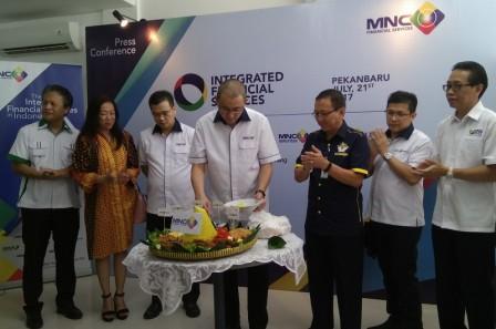 Perdana, MNC Buka Kantor Jasa Keuangan Terpadu di Pekanbaru